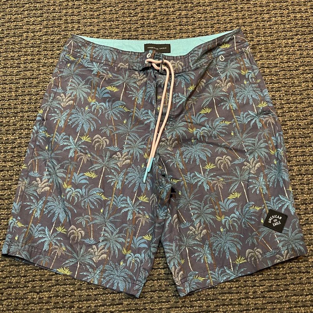 American Eagle Swim Trunks Size Medium